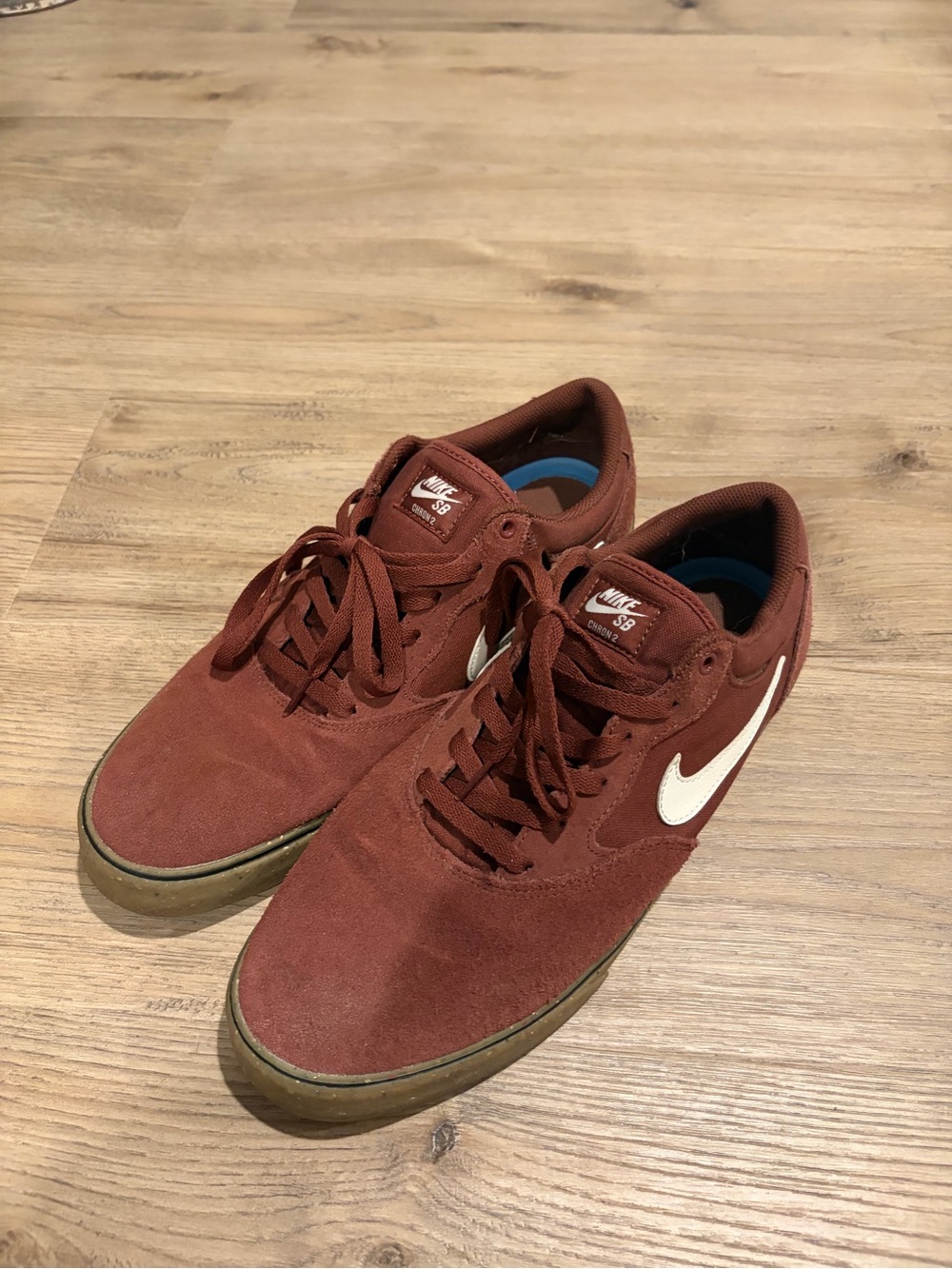 Nike SB Chron 2 Men’s Suede Skate Shoes - Burgundy/White